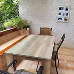 Apartmán With Garden