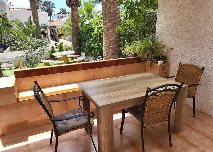 Apartmán With Garden